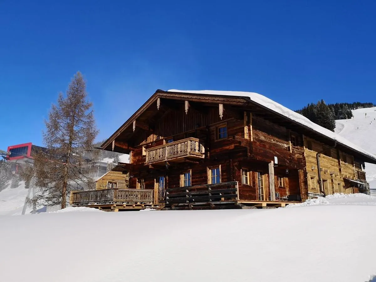 Sinnlehen Alm Saalbach-Hinterglemm Dağ evi